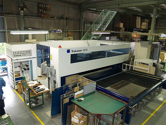 レーザー加工機（ドイツ製） TRUMPF TruLaser 3030